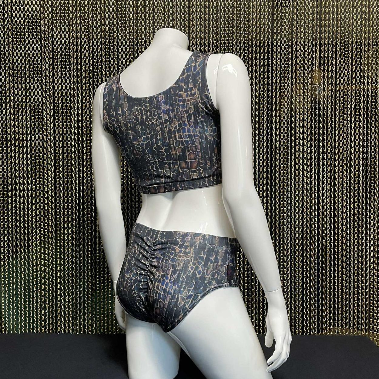Meniko Poledancekleidung Pole-Höschen Manes lowwaist schlange hinten 2