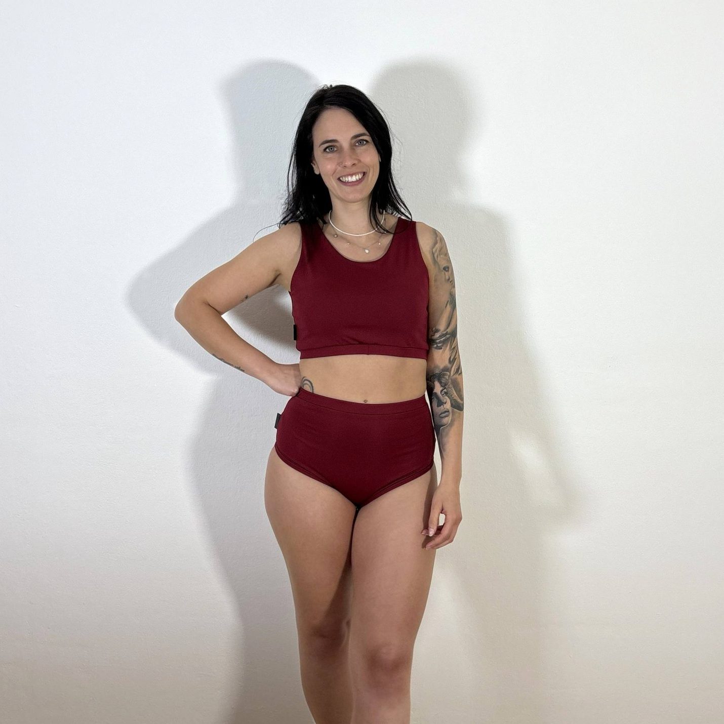 Meniko Poledancekleidung Pole-Höschen Manes midwaist rot S vorne